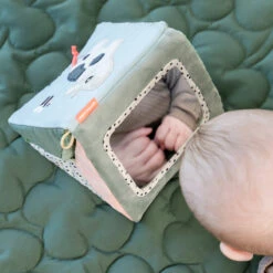 Done By Deer Fold-out Sensory Mirror - Tiny Farm - Colour Mix 13 Done By Deer Fold-out Sensory Mirror - Tiny Farm - Colour Mix -Done By Deer 4853217 1 LS