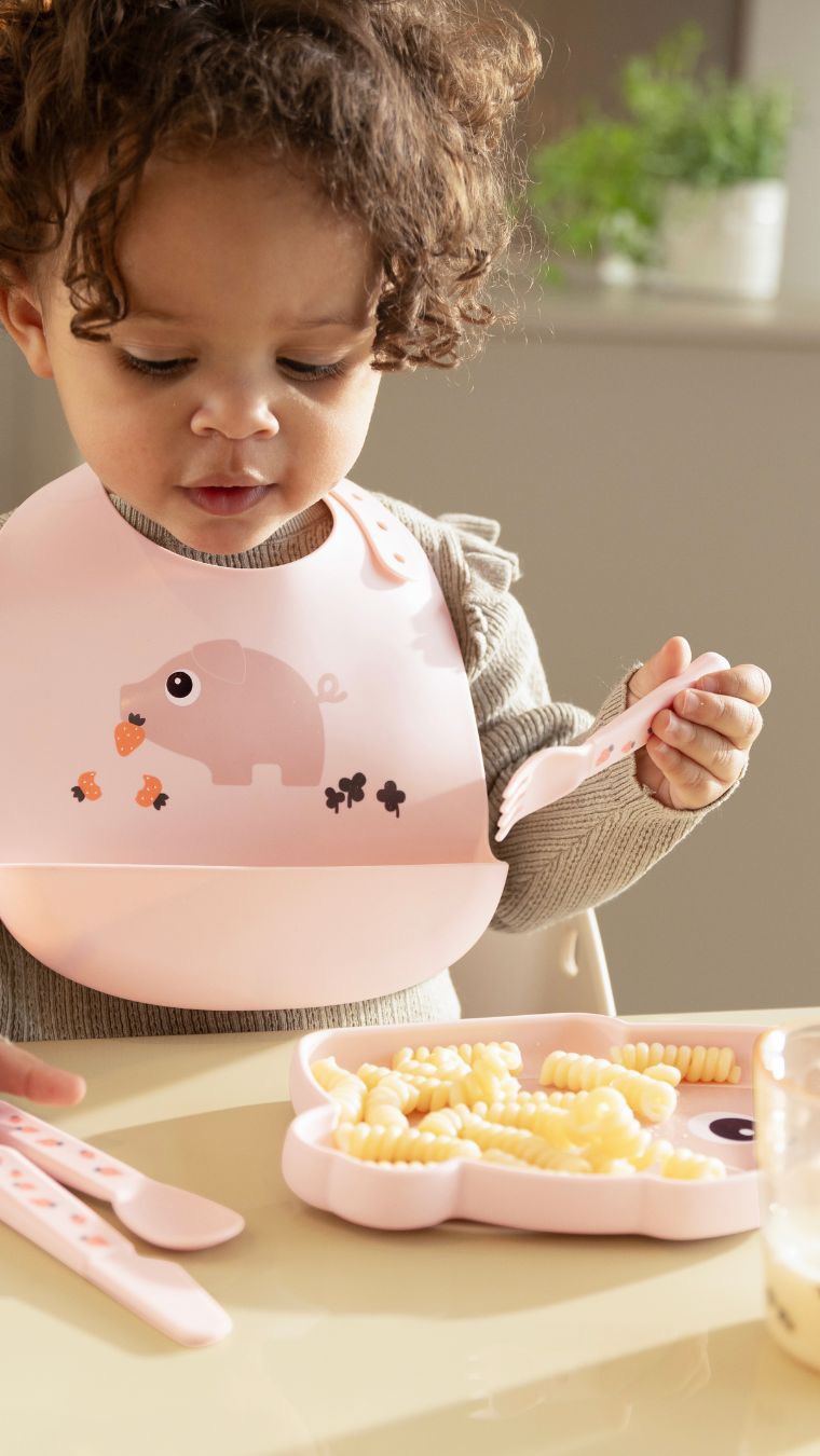 Done By Deer -Done By Deer 568265262 18536247973019031 7926514101016659155 n