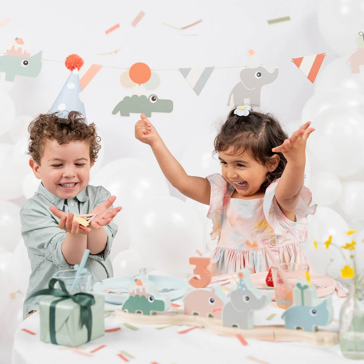 Done By Deer Foodie Dinner Set - Celebration - Blue 6 Done By Deer Foodie Dinner Set - Celebration - Blue - Image 4