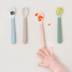 Done By Deer Foodie Easy-grip Baby Spoon 3-pack - Powder 10 Done By Deer Foodie Easy-grip Baby Spoon 3-pack - Powder -Done By Deer Foodie easy grip baby spoon 3 pack Powder LS