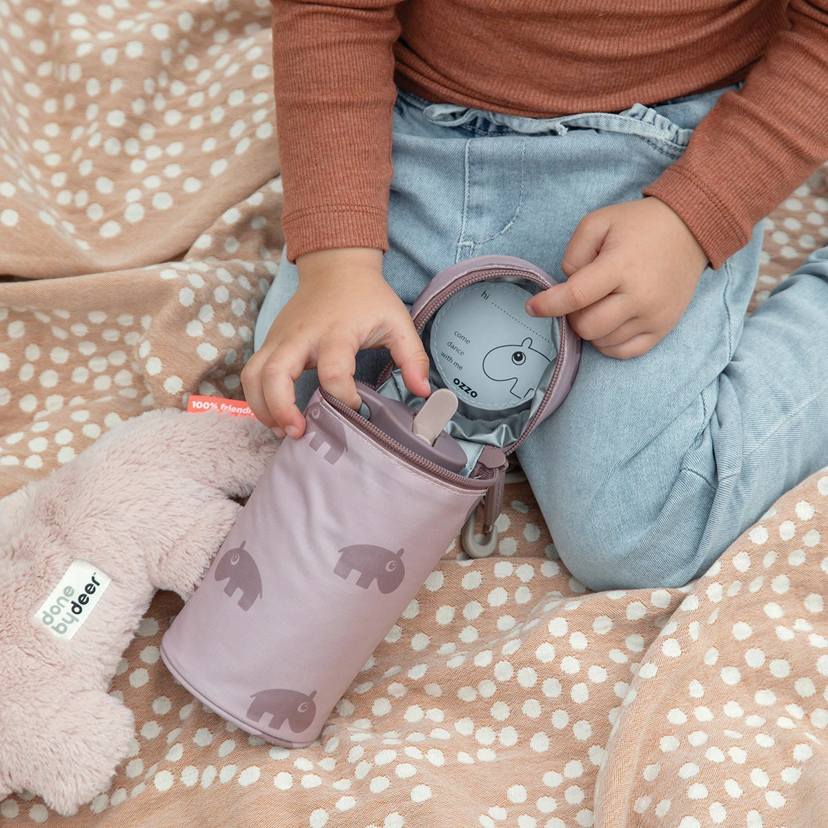 Done By Deer Kids Insulated Bottle Holder - Lalee - Sand 6 Done By Deer Kids Insulated Bottle Holder - Lalee - Sand - Image 4