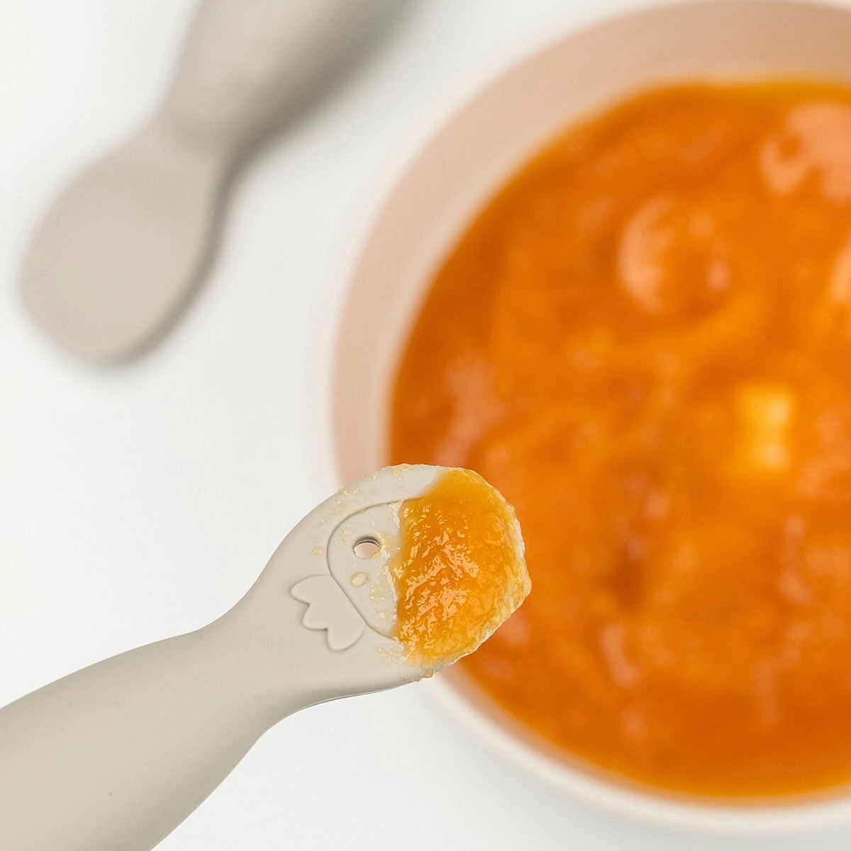 Done By Deer Learning Spoon Set - Tiny Farm - Powder 5 Done By Deer Learning Spoon Set - Tiny Farm - Powder - Image 3