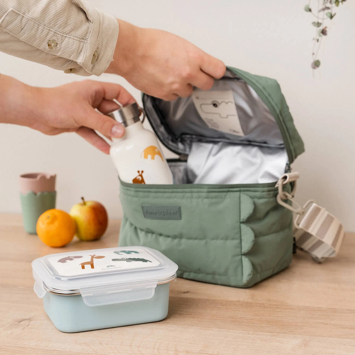 Done By Deer Metal Lunch Box - Deer Friends - Blue 4 Done By Deer Metal Lunch Box - Deer Friends - Blue - Image 2