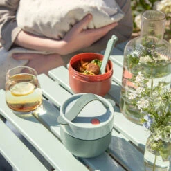 Done By Deer To Go Lunch Bowl - Sand - 550 Ml 9 Done By Deer To Go Lunch Bowl - Sand - 550 Ml -Done By Deer To go lunch bowl Sand 3 LS